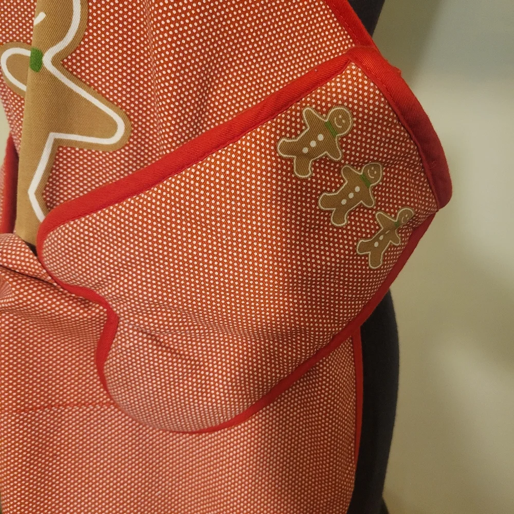 Martha Stewart Kids Holiday Apron Set - Picture 3 of 7